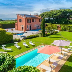 Villa Rossa Large Private Pool Wifi